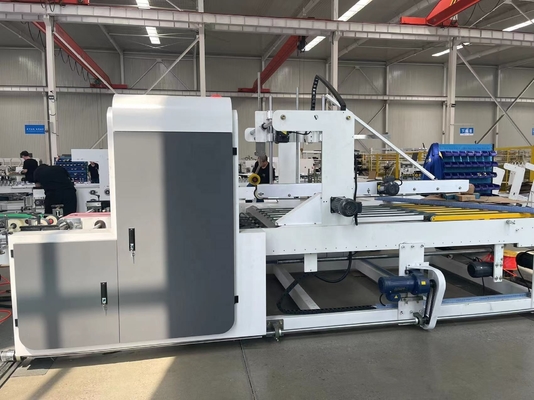 Gluer Gluer Geaffineerde kartonnen doos Machine Compacte structuur