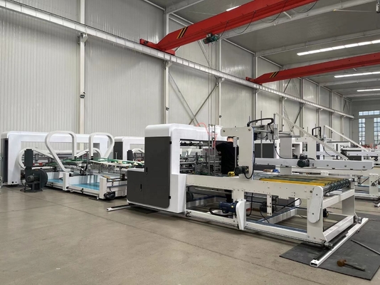 Gluer Gluer Geaffineerde kartonnen doos Machine Compacte structuur