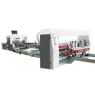 Automatische machine voor het naaien van kartonnen doosjes