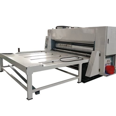 Gegolfd Flexo 4-kleurenprinter Slotter Matrijzensnijder Semi-automatisch kettinginvoertype