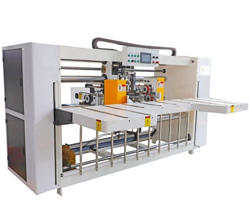 Automatische machine voor het maken van kartonnen dozen met een enkel stuk naaiwerk